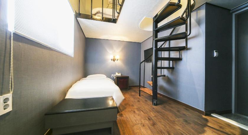 Image of Duplex Family 0