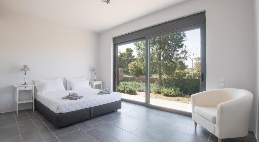 Minimal Sea View Maisonette photo