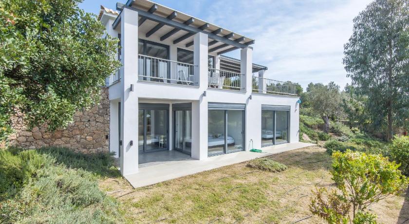 Minimal Sea View Maisonette — Hotel in Porto Cheli