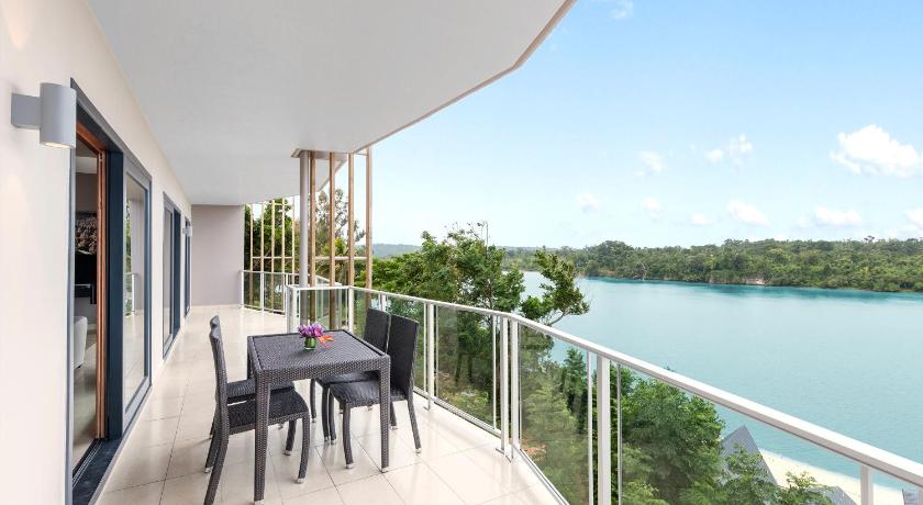 Image of 2 King Beds or 1 King and 2 Single Beds, 2-Bedroom Apartment, Lagoon View, NSMK 1