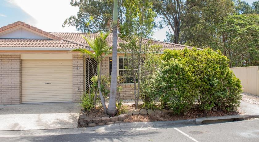 Gold Coast Theme Park Family Villa photo