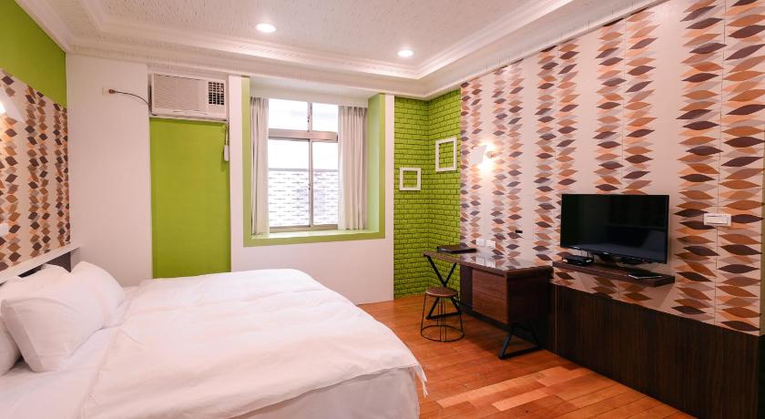 Image of Deluxe Double or Twin Room 8