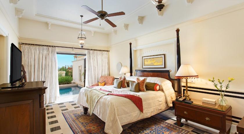 รูปของห้องลักชัวรีสวีทพร้อมบริการรับส่งสนามบินทั้งไปและกลับ (Luxury Suite With Two Way Airport Transfers) 0