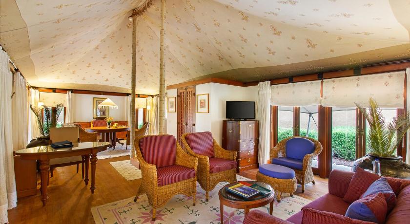 Royal Tent With Private Patio, Garden And Two Way Airport Transfers fotója 2