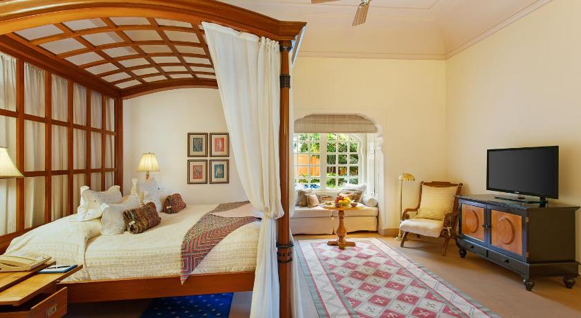 Image of Luxury Villa with Private Pool 0