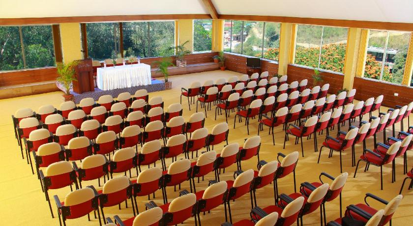 Hotel Grand Plaza Munnar - image 13