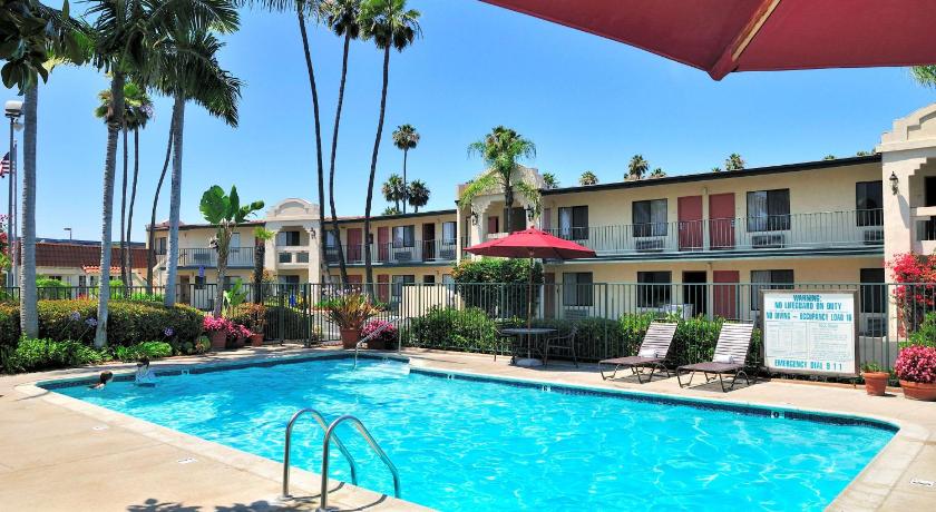 Lamplighter Inn & Suites at SDSU