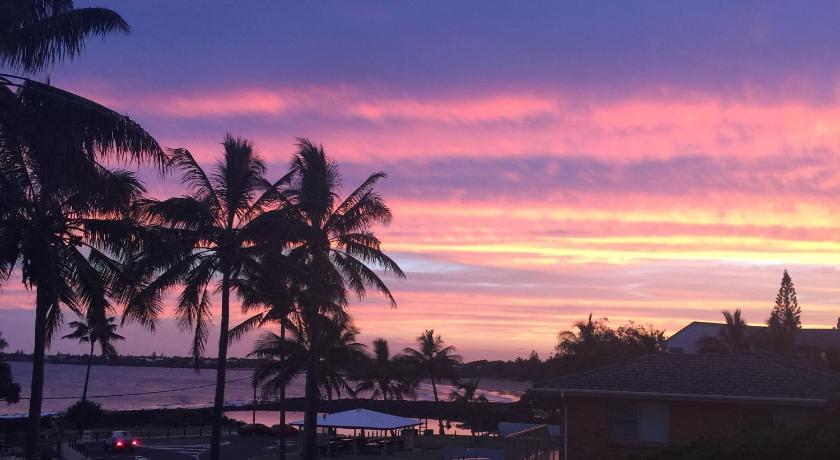 Bargara Shoreline Apartments photo