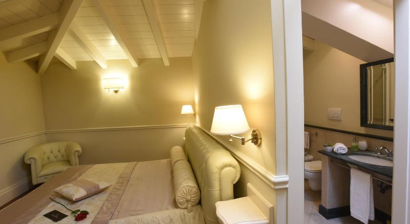 Suite Hotel Santa Chiara