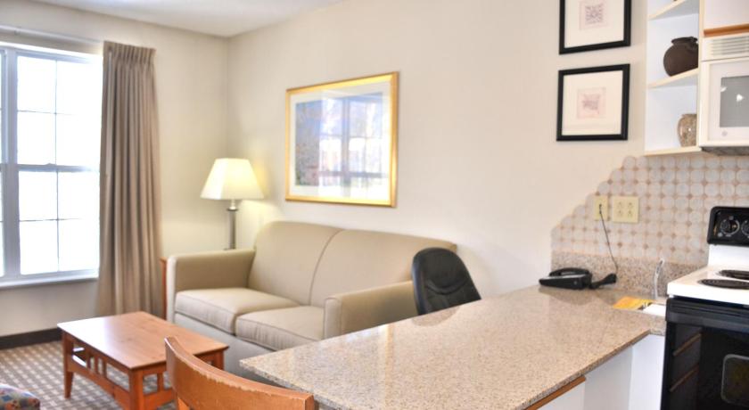 Cresthill Suites Syracuse