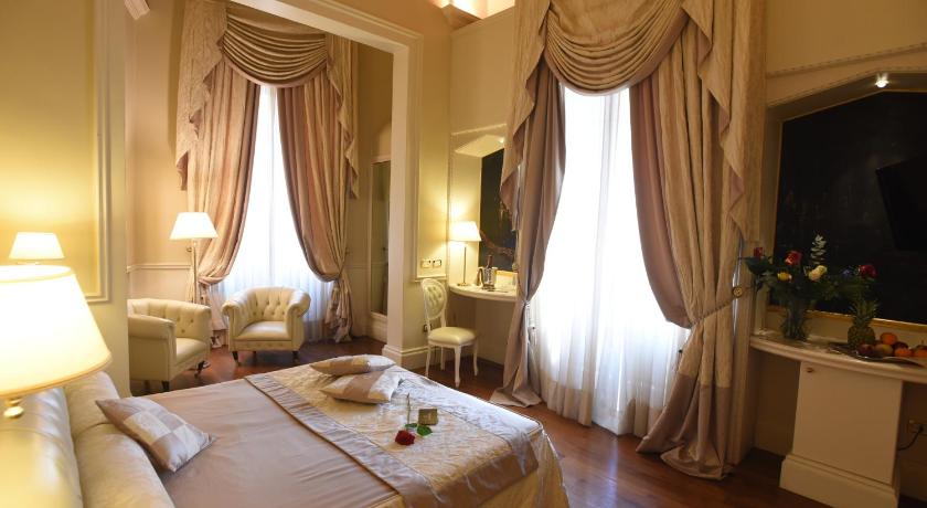 Suite Hotel Santa Chiara