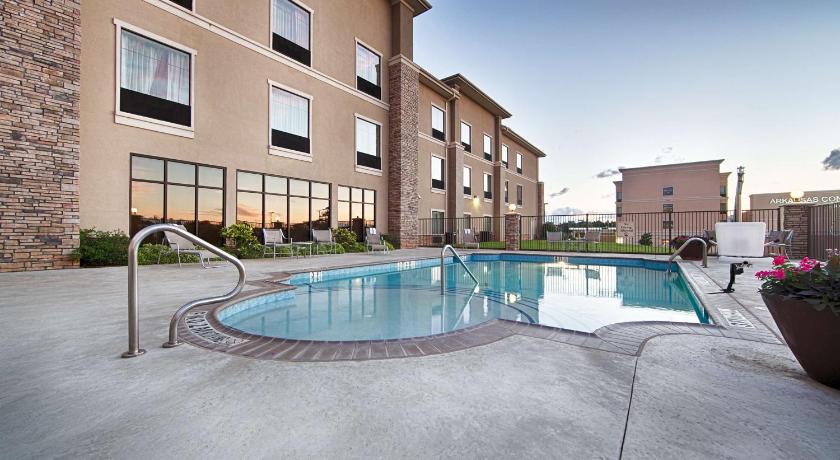 Best Western Plus Texarkana Inn and Suites