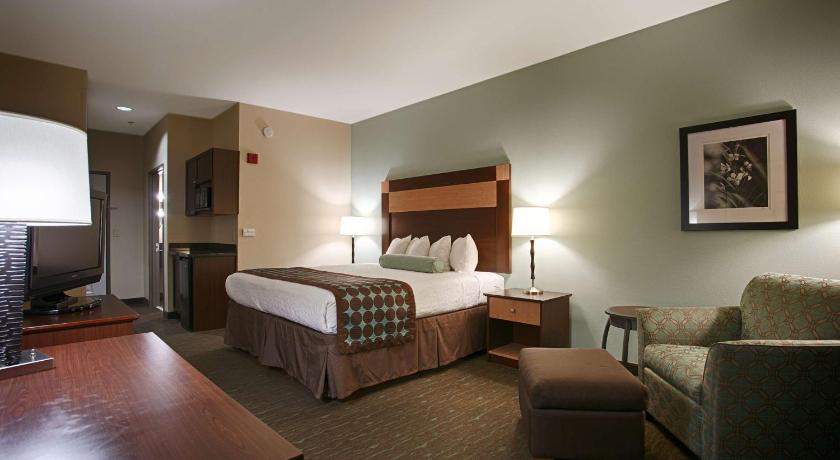 Best Western Plus Texarkana Inn and Suites