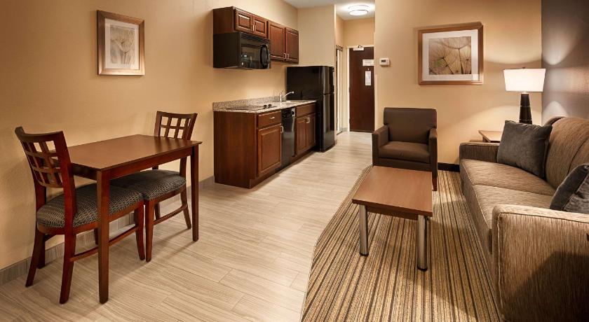 Best Western Plus Boardman Inn and Suites