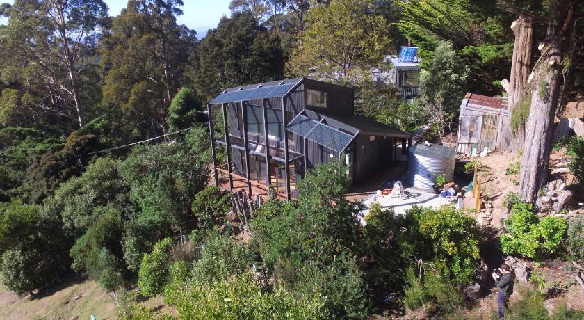 Pipeline Chalet kunanyi Mt Wellington photo