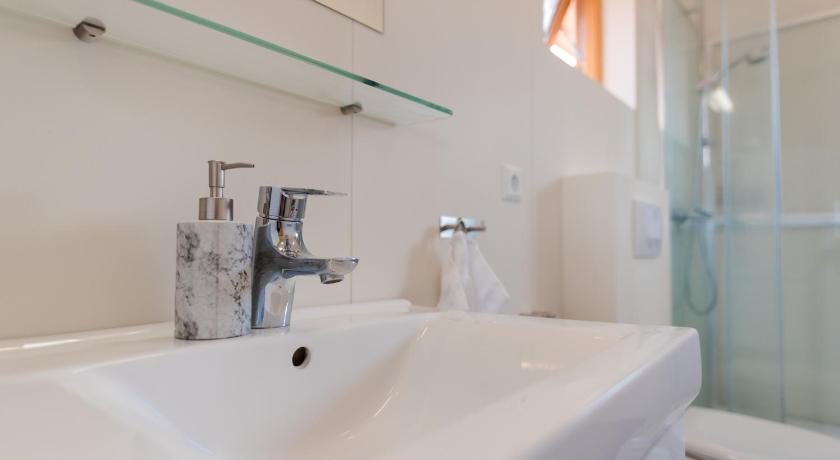 Image of Twin Room with Shared Bathroom 9
