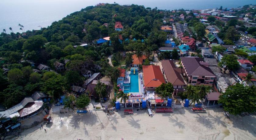 Paradise Bungalows on Haad Rin Beach
