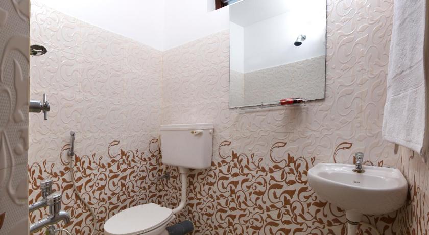 Rams Guest House Near Sree Chithra and RCC photo