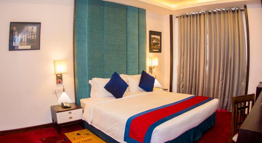 Image of Junior Suite with 15% off on Food & Beverage 3