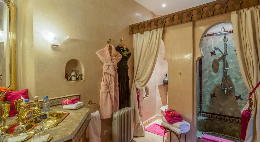 Bild av Rose Quadruple Room 9