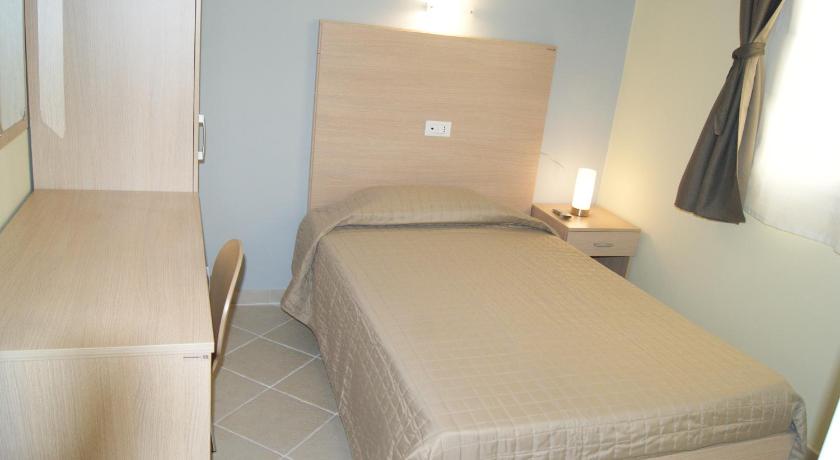 アウグスタ Guest House Golfo Xifonio 3つ星 ホテル 施設