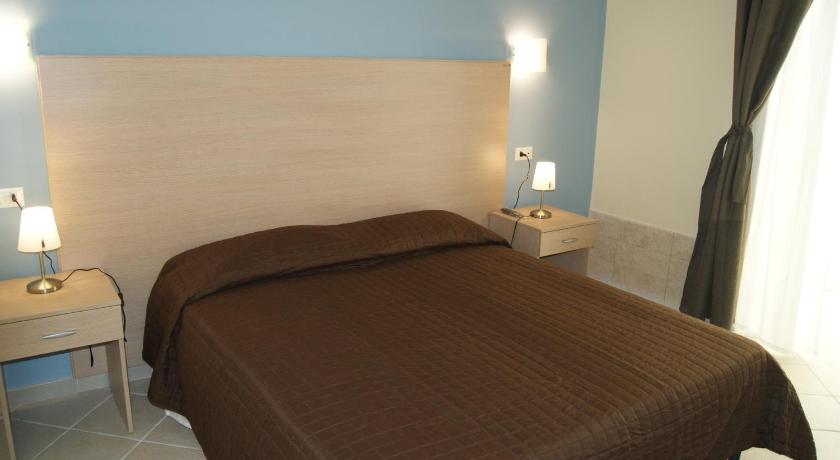 アウグスタ Guest House Golfo Xifonio 3つ星 ホテル 外観