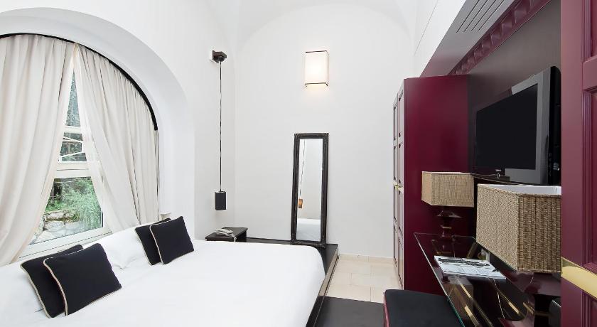 Image of SUITE SEA VIEW WITH POOL 12
