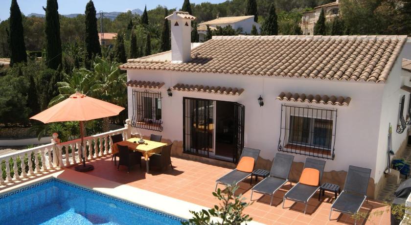 Sea Breeze Villa Escape - image 2