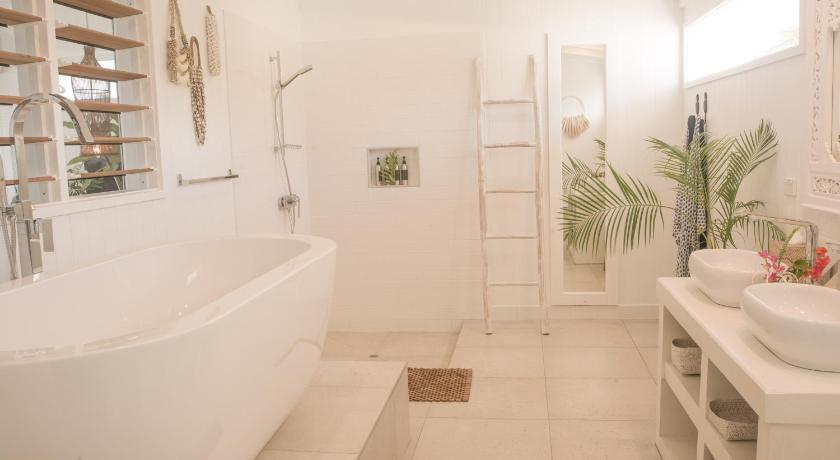 Image of Beachfront Villa 2