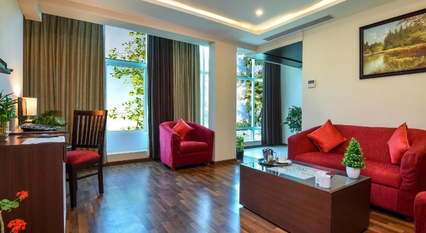 Image of Superior Suite 13