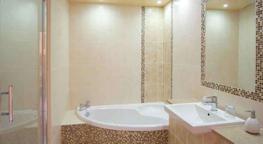 The Elephant & Castle Hotel photo