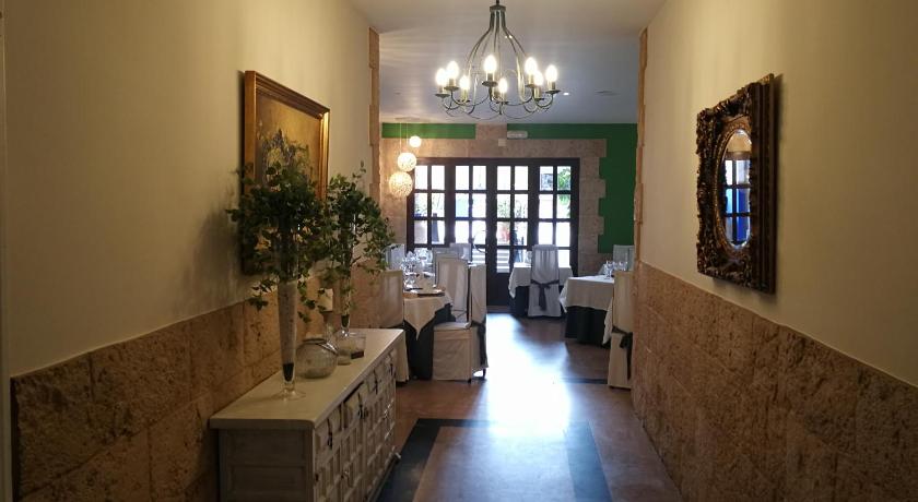 Hostal Restaurante Dulcinea de El Toboso photo
