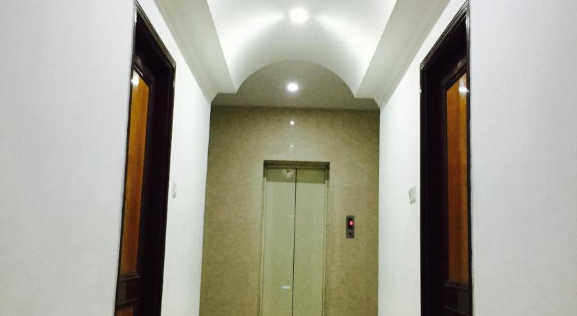Hotel Sukhman International photo