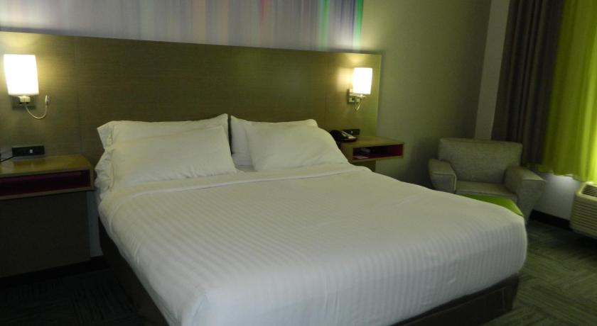 Holiday Inn Express Shippensburg