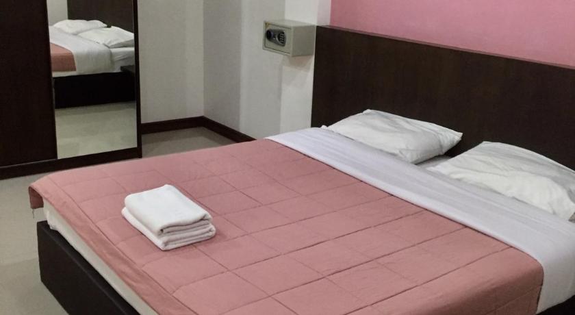 Image of Family Suite with Balcony 3