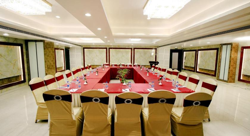 Pinnacle by Click Hotels, Lucknow Lucknow