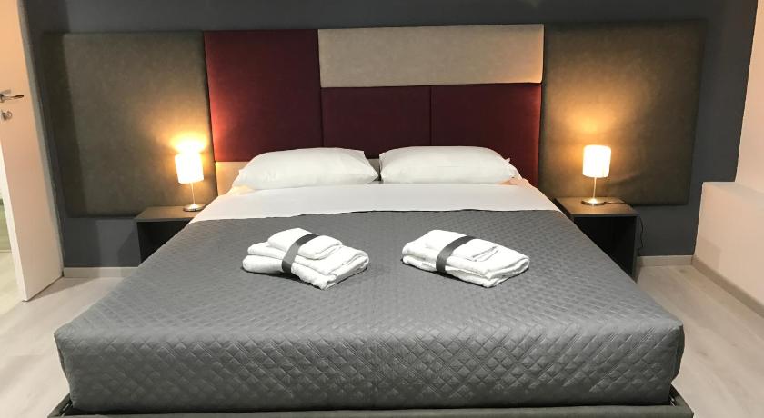 Image of Superior Room 9