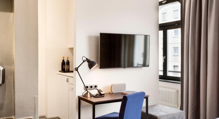 Image of Superior Room 6