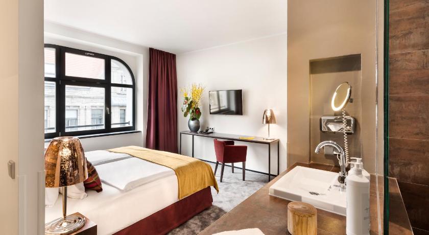 Image of Premium Suite 4