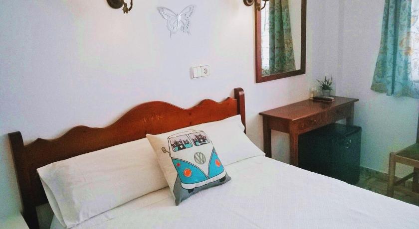 Immagine di Camera Singola con Vista Interna (Single Room with Internal View) 0