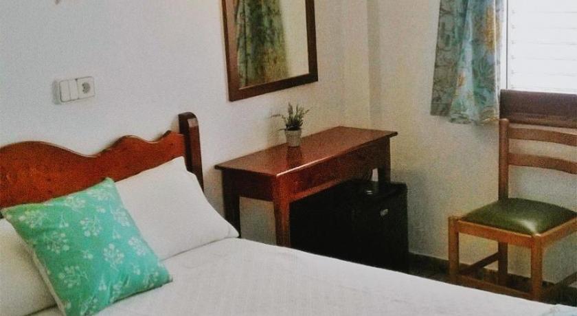 Immagine di Camera Singola con Vista Interna (Single Room with Internal View) 1
