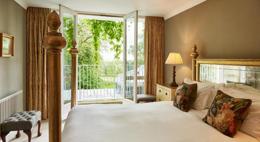 Ockenden Manor Hotel & Spa