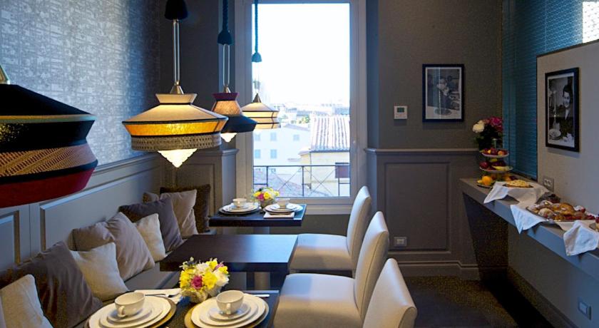 ローマ Vittoriano Luxury Suites 4つ星 ホテル 外観