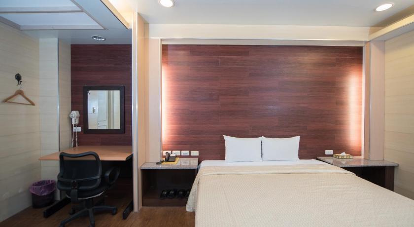 Taipei Empire Hotel 2-Star Hotel pool