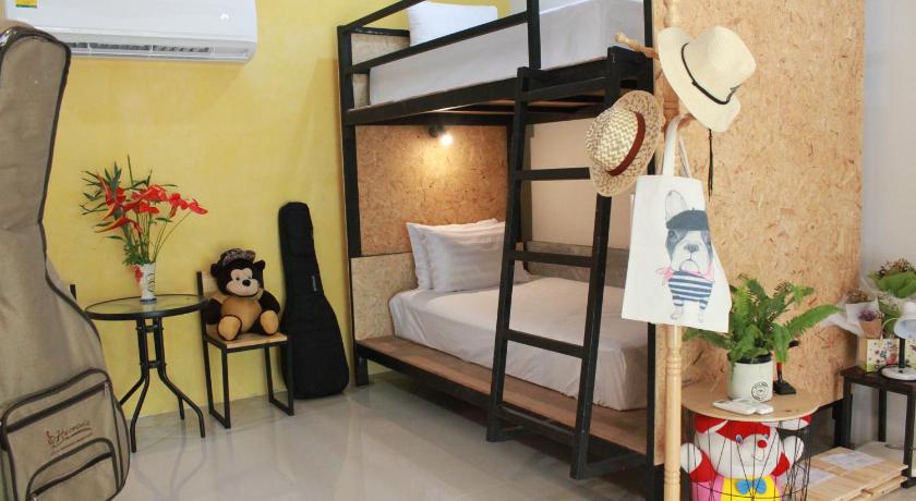 Image of Single Bed in Dormitory Room 5