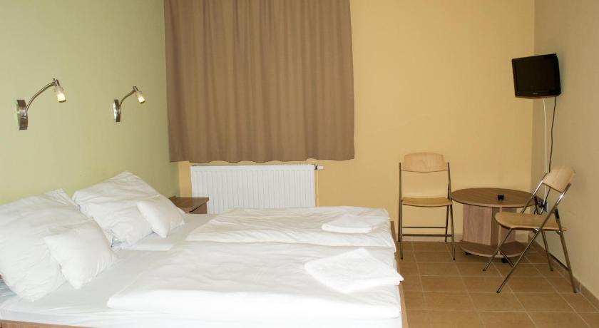 Triple Room, BF Hotel in Balatonlelle