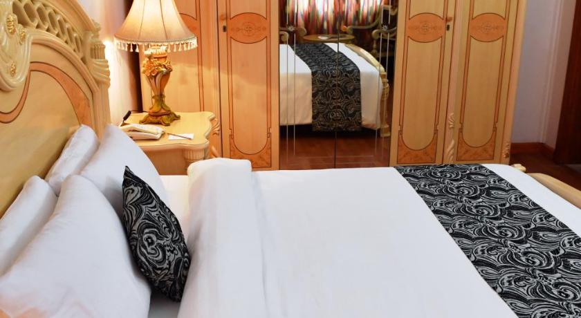 Image of Executive Suite 3