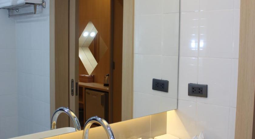 รูปของแกรนด์ ดีลักซ์ เตียงใหญ่ (Grand Deluxe Double Room) 10