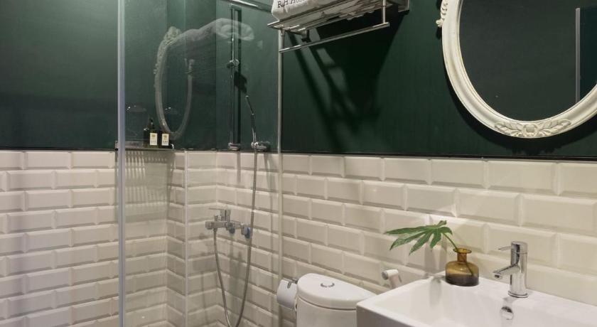 Image of Standard Double Room 4
