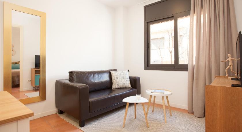 Click&Flat Europa Fira Apartments photo